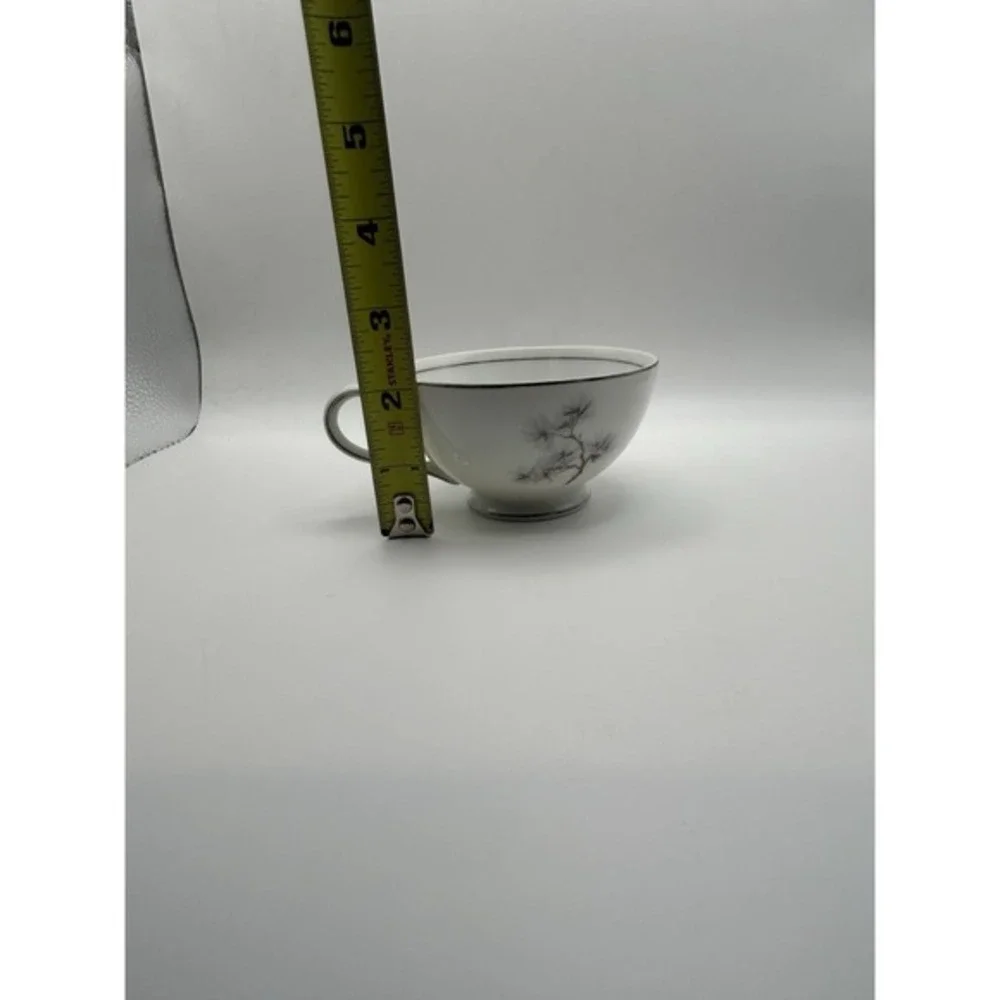 Vintage Norcrest Fine‎ China Autumn Breeze Teacup